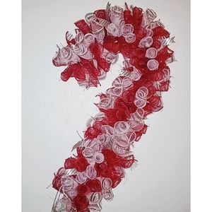 Candy cane wreath and wreath holder
